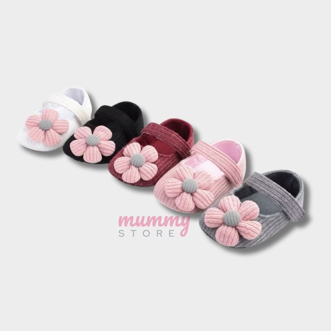 Baby Pre Walk Knitted Flower Shoes - Image 2